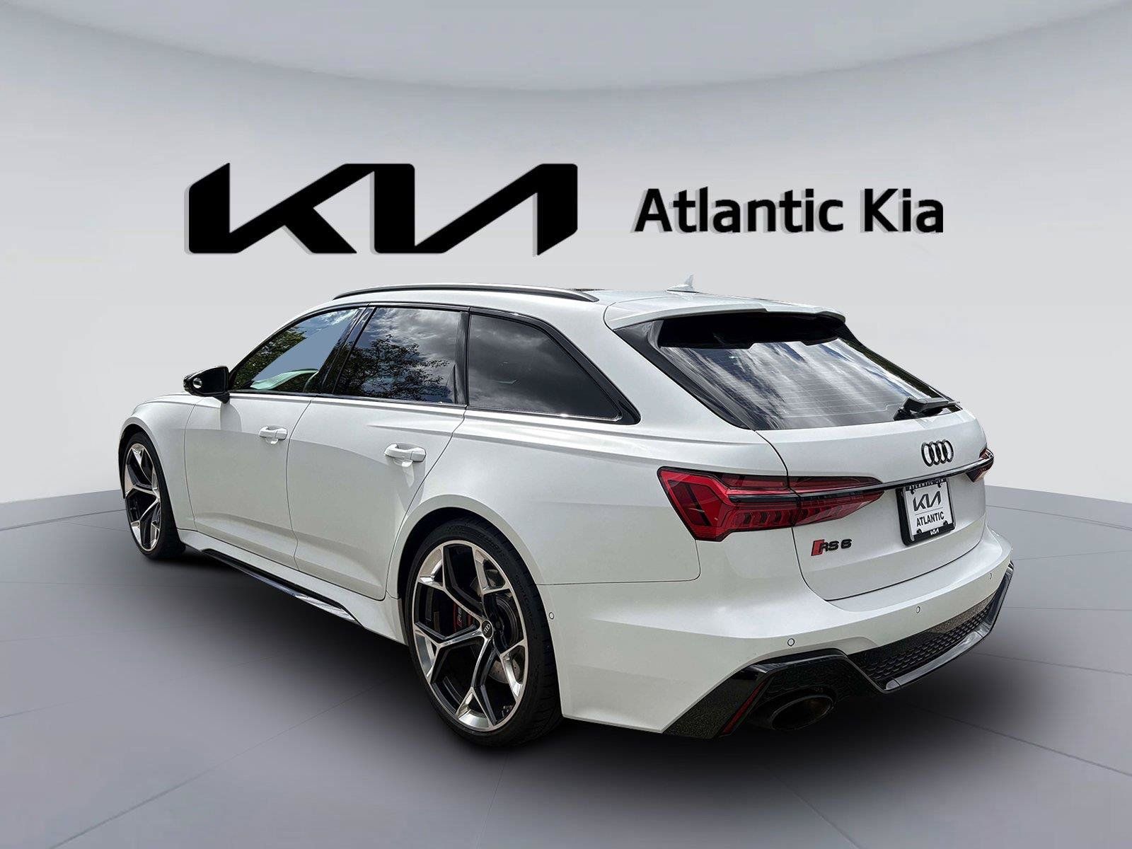 Used 2024 Audi RS 6 performance AWD/4WD image 11