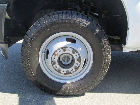 Used 2016 Ford F350 XL w/ Trailer Tow Package image 11