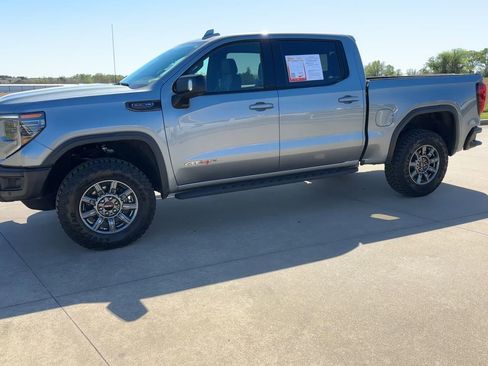 Used 2025 GMC Sierra 1500 AT4X image 4