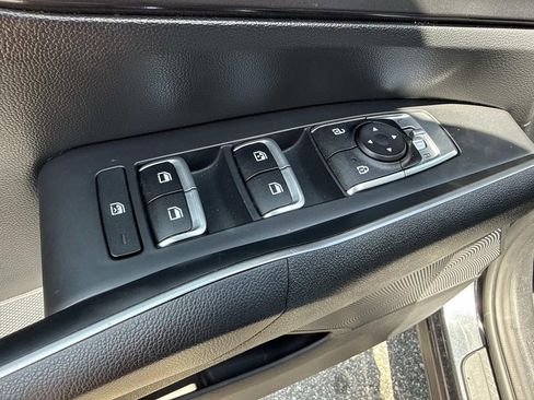 Used 2021 Kia Sorento LX FWD image 23