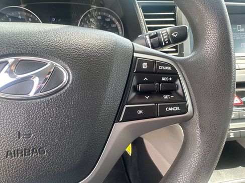Used 2018 Hyundai Elantra SEL FWD image 19