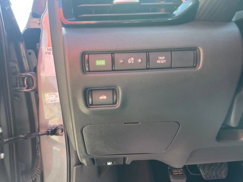 Used 2021 Nissan Sentra SV FWD image 17