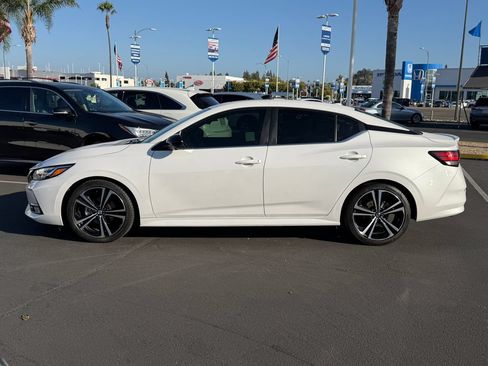Used 2020 Nissan Sentra SR w/ Premium Package FWD image 7