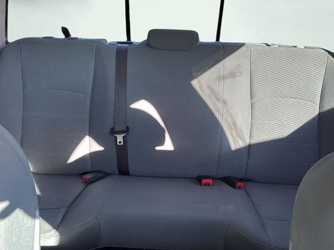 Used 2018 RAM 1500 Classic SLT AWD/4WD image 19