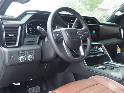 Used 2026 GMC Sierra 3500 Denali Ultimate AWD/4WD image 12