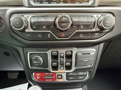 Used 2022 Jeep Wrangler Unlimited Rubicon 4xe w/ Cold Weather Group image 26