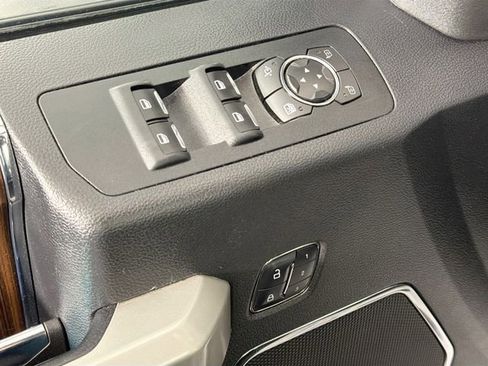 Used 2015 Ford F150 Lariat w/ Equipment Group 502A Luxury AWD/4WD image 17