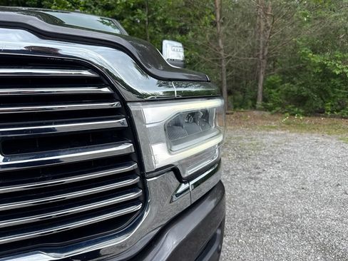 Used 2024 RAM 2500 Laramie AWD/4WD image 3