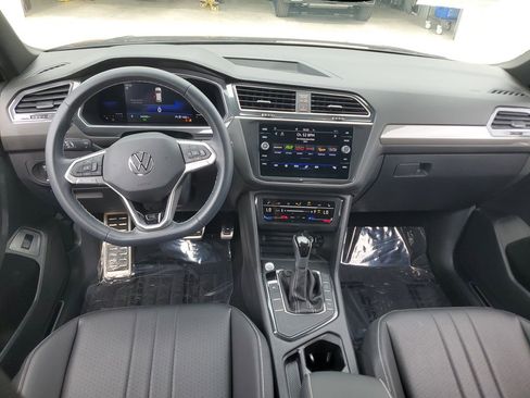 Certified 2023 Volkswagen Tiguan SE R-Line FWD image 19