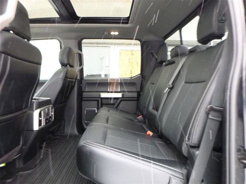 Used 2019 Ford F150 Lariat w/ Equipment Group 502A Luxury image 6