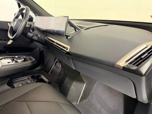Used 2022 BMW iX xDrive50 w/ Convenience Package image 32
