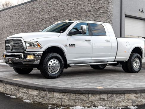 Used 2017 RAM 3500 Laramie image 7