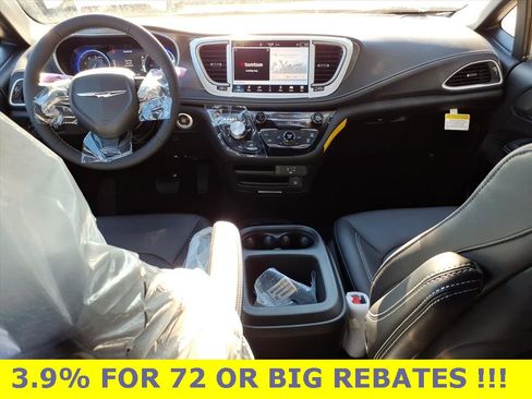 New 2026 Chrysler Pacifica Select image 11