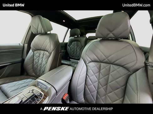 Used 2026 BMW X7 xDrive40i w/ M Sport Package AWD/4WD image 5