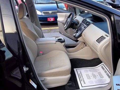 Used 2012 Toyota Prius V Three FWD image 10