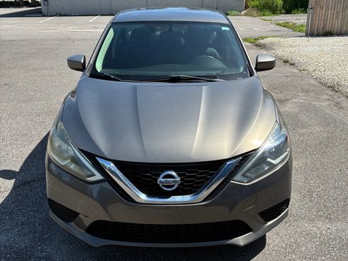 Used 2016 Nissan Sentra SV FWD image 2