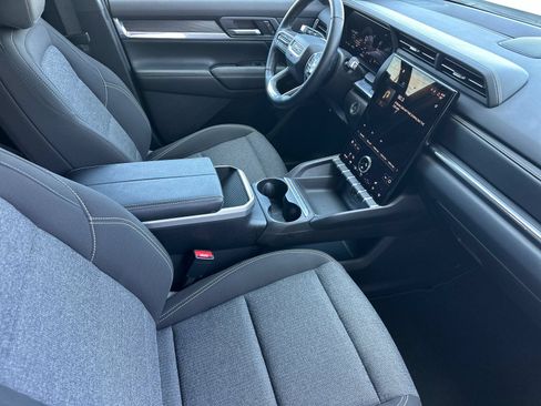 Used 2025 GMC Terrain Elevation AWD/4WD image 18