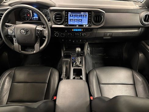 Used 2022 Toyota Tacoma TRD Sport w/ TRD Premium Sport Package AWD/4WD image 14