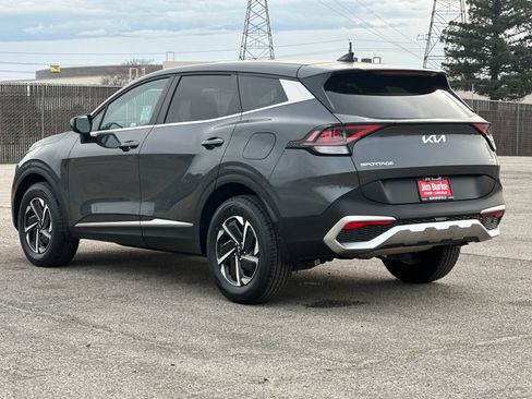 Used 2023 Kia Sportage LX image 6