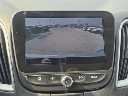 Used 2022 Chevrolet Malibu LT FWD image 22