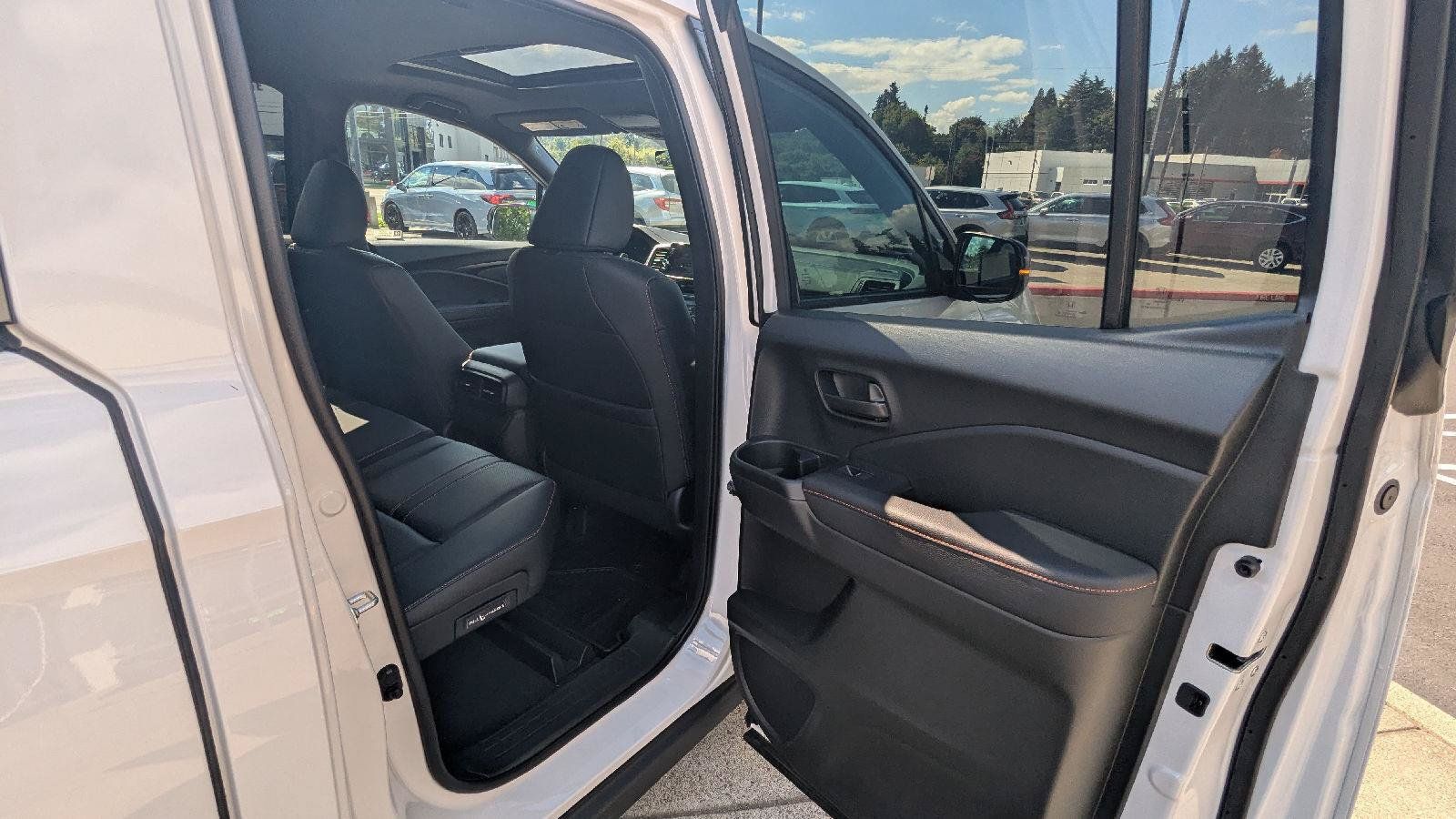 Used 2025 Honda Ridgeline TrailSport+ image 16