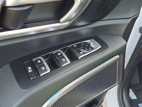 New 2025 Kia Telluride S image 22