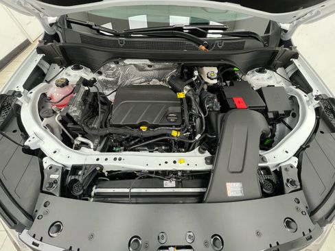 New 2026 Chevrolet Trax RS w/ Sunroof Package FWD image 16