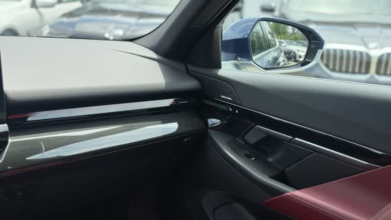 Used 2025 BMW 530i RWD image 22