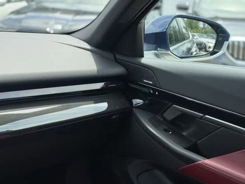 Certified 2025 BMW 530i RWD image 22