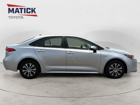 Used 2021 Toyota Corolla LE w/ Carpet Mat Package (TMS) FWD image 8