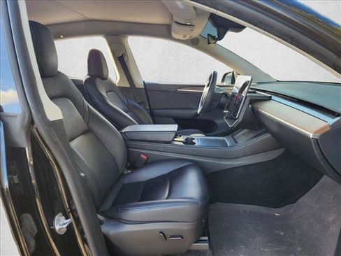 Used 2023 Tesla Model Y Long Range image 16