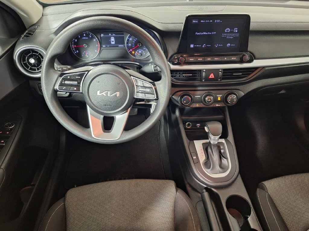 Used 2023 Kia Forte LXS w/ LXS Technology Package FWD image 9