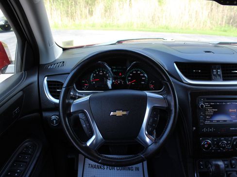 Used 2016 Chevrolet Traverse LT AWD/4WD image 19