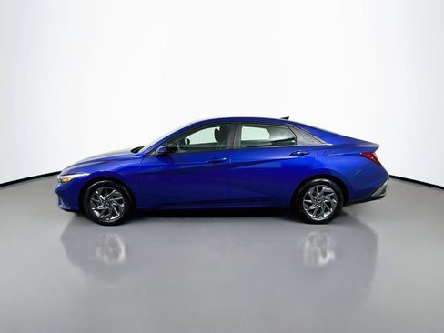 Used 2024 Hyundai Elantra SEL FWD image 5