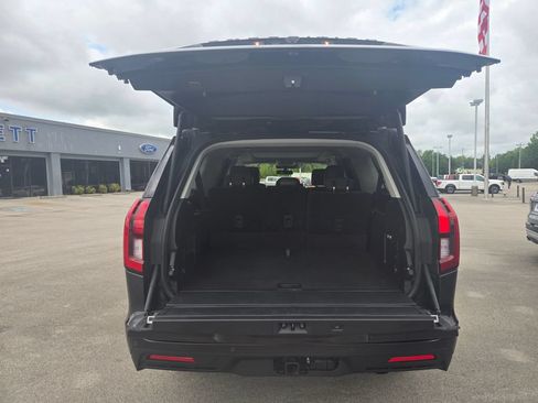 Used 2025 Ford Expedition Max Active AWD/4WD image 5