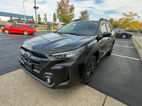 Certified 2025 Subaru Outback Onyx Edition image 6