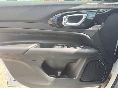 New 2026 Jeep Compass Latitude AWD/4WD image 13