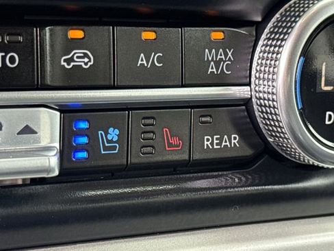 Used 2024 Ford Expedition XLT RWD image 38
