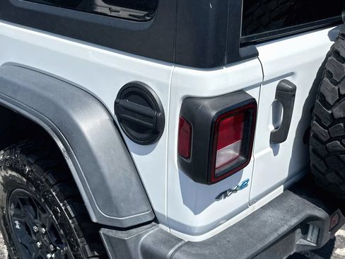 Used 2023 Jeep Wrangler Unlimited w/ 8.4" Radio Group AWD/4WD image 9