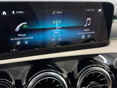 Used 2022 Mercedes-Benz CLA 250 4MATIC image 43