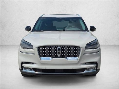 Used 2020 Lincoln Aviator Reserve w/ Equipment Group 201A RWD image 2