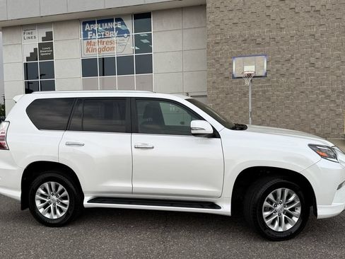 Used 2021 Lexus GX 460 Premium w/ Premium Package AWD/4WD image 5