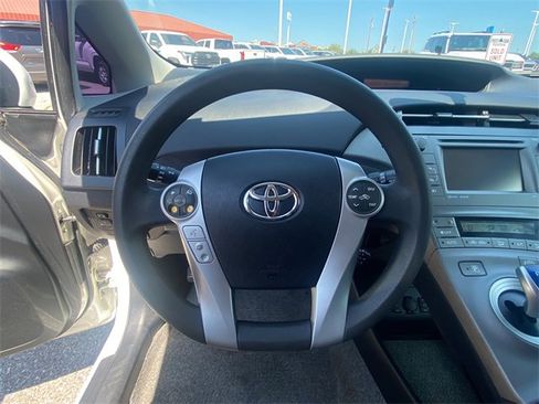 Used 2013 Toyota Prius Plug-In Hybrid image 22