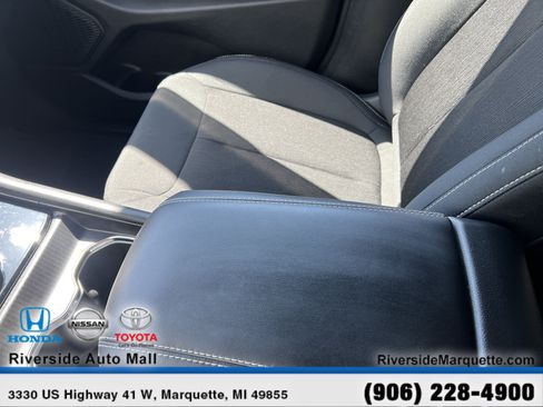 Used 2025 Jeep Grand Cherokee Laredo X w/ Luxury Tech Group I AWD/4WD image 20