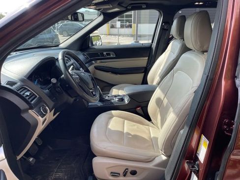Certified 2018 Ford Explorer XLT w/ Equipment Group 202A AWD/4WD image 6