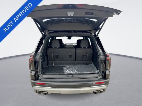 New 2026 Chevrolet Traverse LT FWD image 24
