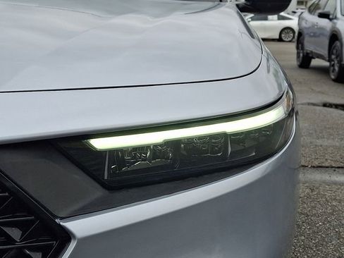 Used 2024 Honda Accord Sport image 9