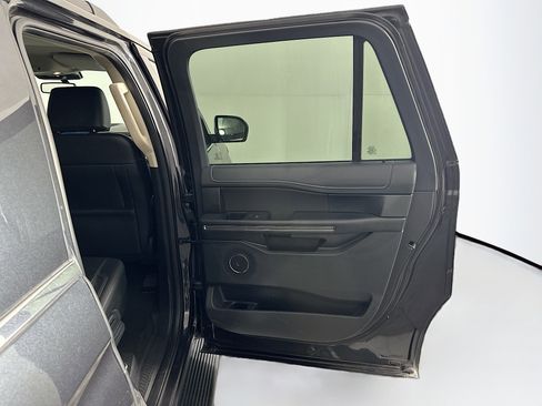 Used 2024 Ford Expedition Max XLT image 33