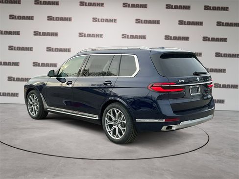New 2026 BMW X7 xDrive40i w/ Premium Package image 3