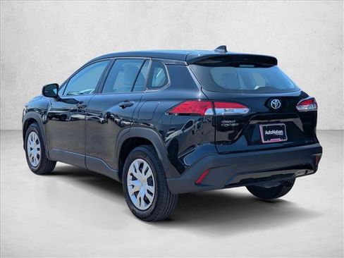 Used 2025 Toyota Corolla Cross L FWD image 8